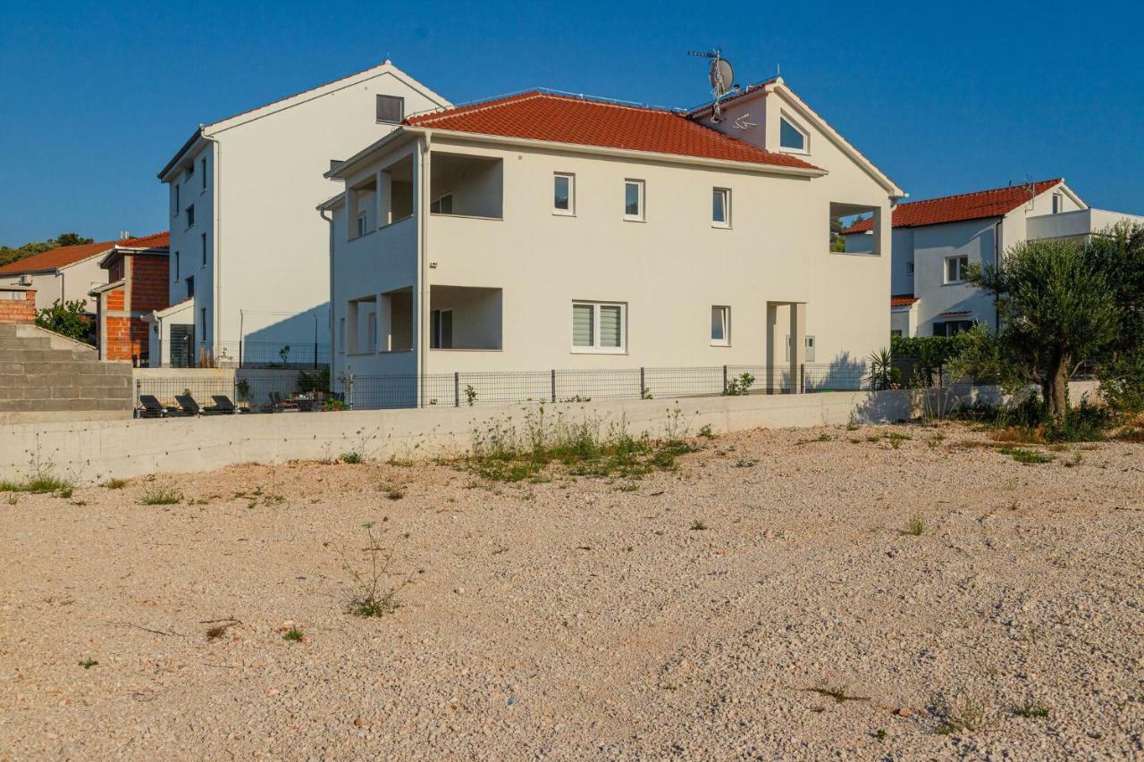 Holiday Home Mb Ражань Екстер'єр фото